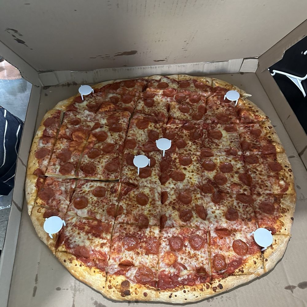 Big T's Pizza - Pizza Near Me - Whittier, California
