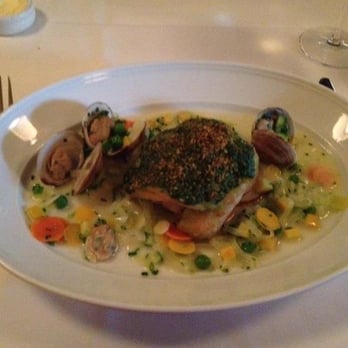 FIG - Grouper with clams and spring vegetable chowder - New American Near Me - Charleston, South Carolina FIG - Grouper with clams and spring vegetable chowder - New American Near Me - Charleston, South Carolina