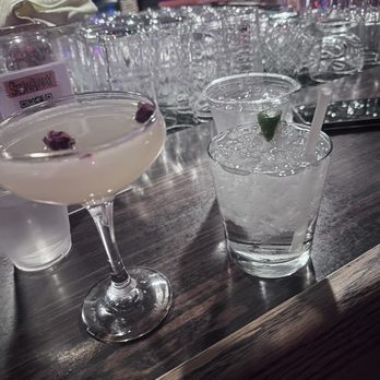 Stowaway - Very strong drinks! Love their martinis - Tiki Bars Near Me - Tustin, California