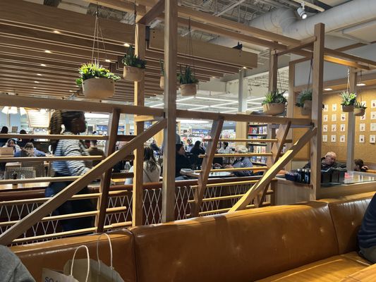 Barnes & Noble by null