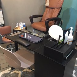 Beauty Needs Aesthetics - Pedicure chair