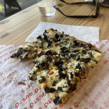 Gusto Mio - Mushroom - Pizza Near Me - Walnut Creek, California Gusto Mio - Mushroom - Pizza Near Me - Walnut Creek, California