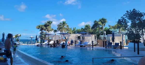Four Seasons Hotel And Residences Fort Lauderdale by null