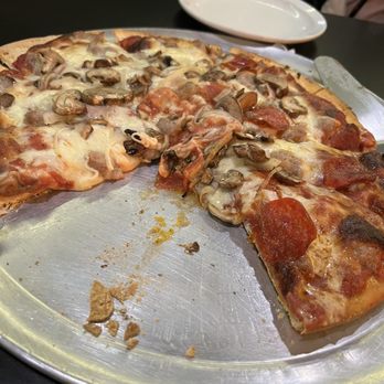 Barbiere's Italian Inn - Pizza, delicious!! - Italian Near Me - Milwaukee, Wisconsin