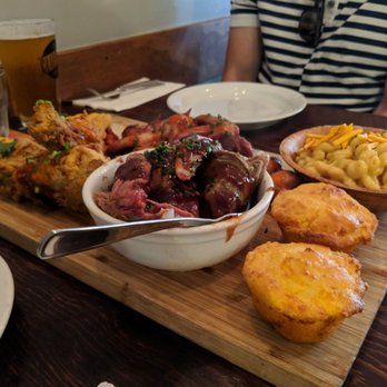 Saltlick Smokehouse - Smokehouse Near Me - Hamilton, Ontario Saltlick Smokehouse - Smokehouse Near Me - Hamilton, Ontario