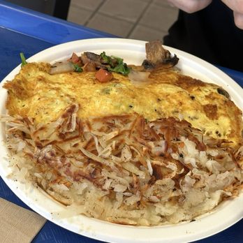 Seed Ranger - California Omelette with Hash Browns - Vegan Near Me - Ventura, California Seed Ranger - California Omelette with Hash Browns - Vegan Near Me - Ventura, California