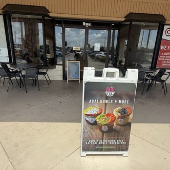 Boa Bowls - Entrance - Juice Bars & Smoothies Near Me - Winter Garden, Florida