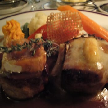 Le Continental - Braised veal w brie - French Near Me - Quebec City, Quebec