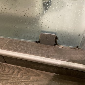 Amara Cay Resort - Mold and soap scum - Resorts Near Me - Islamorada, Florida