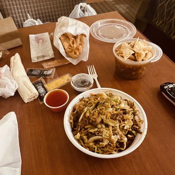 China Wok - a table full of food and drinks - Chinese Near Me - Morgantown, West Virginia