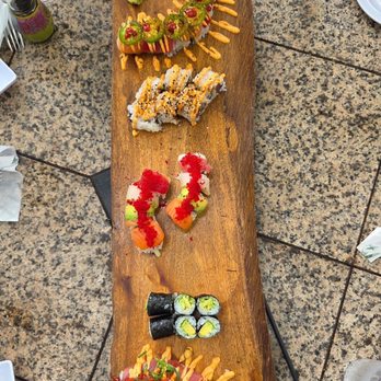 Three's Bar & Grill - Asian Fusion Near Me - Kihei, Hawaii