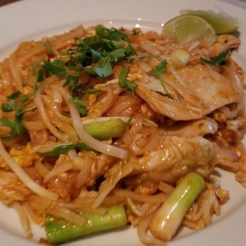 Tasty Thai - Pad thai with chicken - Thai Near Me - Kansas City, Missouri