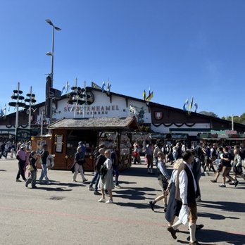 Oktoberfest - Fun Fair Near Me - Munich, BY Oktoberfest - Fun Fair Near Me - Munich, BY