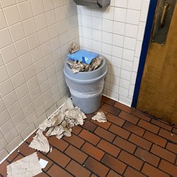Martin's Fresh Tastes Best - Just plan nasty.  Even if employees wash their hand they would be dirty.