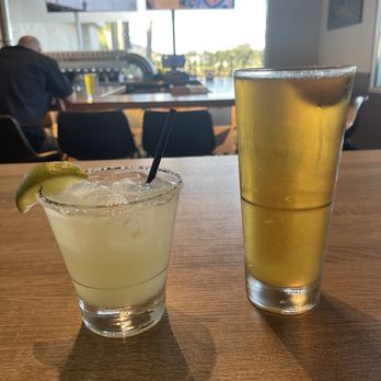 Best Pizza & Brew Murrieta - Margarita & lager - Pizza Near Me - Murrieta, California
