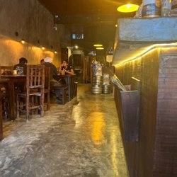 BOCCANERA Wood Fired Pizza - Bar area indoor seating