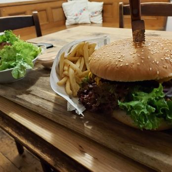 Bärenwirt - Vegan burger - Austrian Near Me - Salzburg, 5