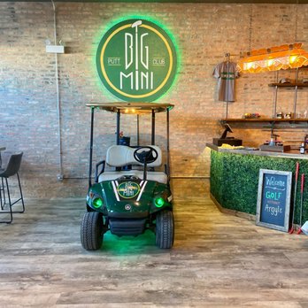 Big Mini Putt Club - Host stand and golf cart - Mini Golf Near Me - Chicago, Illinois Big Mini Putt Club - Host stand and golf cart - Mini Golf Near Me - Chicago, Illinois