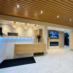 Travelodge - Front Desk
