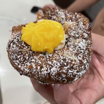 Weltons Tiny Bakeshop - lemon curd - Bakeries Near Me - Charleston, South Carolina