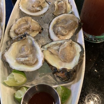 BarraCruda TexMex & Mariscos - Oysters - Seafood Near Me - Little Elm, Texas
