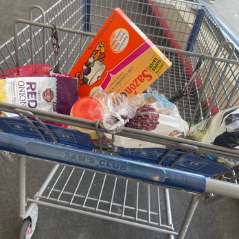 BJ's Wholesale Club - Checking out - Wholesale Stores Near Me - Bronx, New York