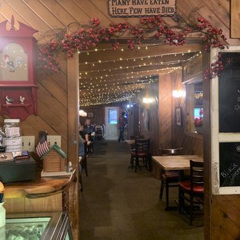 Darbi's Cafe - Entrance area into the dining area - American Near Me - Pinetop, Arizona