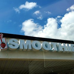 Smart Choice Smoothie - SMART CHOICE SMOOTHIE (strip mall) signage in Griffin, Georgia.