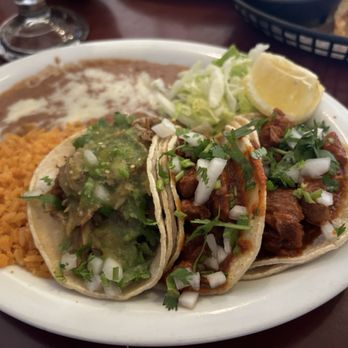 Taqueria Tepatitlan - Al Pastor tacos are the BEST here - Mexican Near Me - Ventura, California