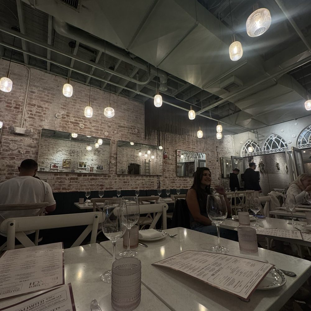 Villa Yara - Indoor seating - Mediterranean Near Me - Washington, DC, District of Columbia