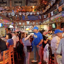 Barney's Beanery - Place can rock