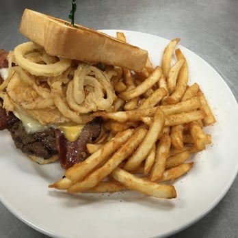 Glynner's Pub - Texas Tornado Melt with Fries - Pubs Near Me - Rochester, Minnesota Glynner's Pub - Texas Tornado Melt with Fries - Pubs Near Me - Rochester, Minnesota