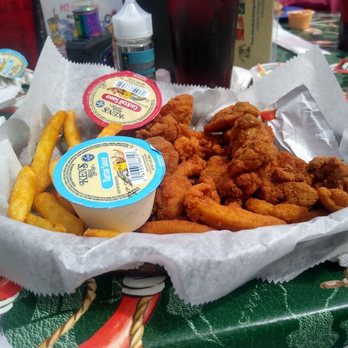 White Elephant Pub - Fried clams and oysters - American Near Me - Englewood, Florida White Elephant Pub - Fried clams and oysters - American Near Me - Englewood, Florida