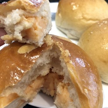 Chiu Quon Bakery & Dim Sum - Inside the Egg Custard Bun - Bakeries Near Me - Chicago, Illinois