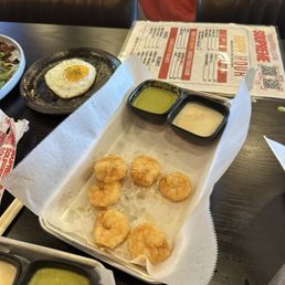 Popcorn shrimp. Didn't expect it to be less breaded but it was so delicious. Popcorn shrimp. Didn't expect it to be less breaded but it was so delicious.