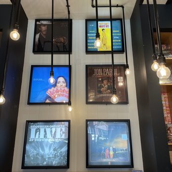 Ryman Auditorium - Music Venues Near Me - Nashville, Tennessee