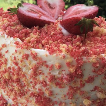 Sweet and Savory Eats - a strawberry cake - Bakeries Near Me - Ocala, Florida Sweet and Savory Eats - a strawberry cake - Bakeries Near Me - Ocala, Florida