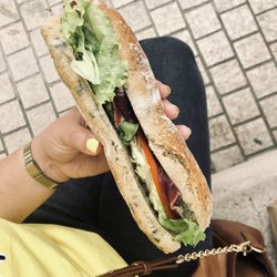 Mamie Roquette - Les Coppas d'Abord : roquette, salade, tomate, coppa, parmesan, pesto