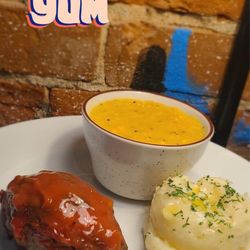 Frederick's Sips & Eats - Meatloaf lunch special