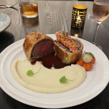 Gordon Ramsay Hell's Kitchen - Beef Wellington + Lobster add on - New American Near Me - Miami, Florida Gordon Ramsay Hell's Kitchen - Beef Wellington + Lobster add on - New American Near Me - Miami, Florida