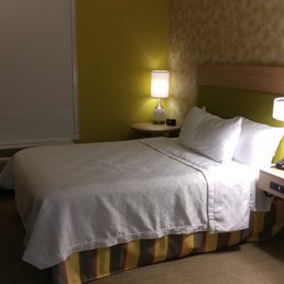 Bed in the Home2Suites, Helena MT