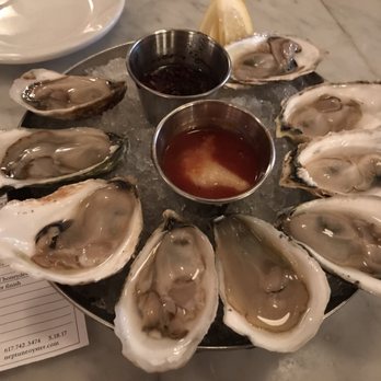 Neptune Oyster - 9 East coast oysters! - Seafood Near Me - Boston, Massachusetts
