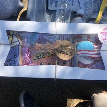 Wennie Planet Cakery - Cookies for 4th of July! It came with a nice box, shredded paper inside to hold the cookies. - Bakeries Near Me