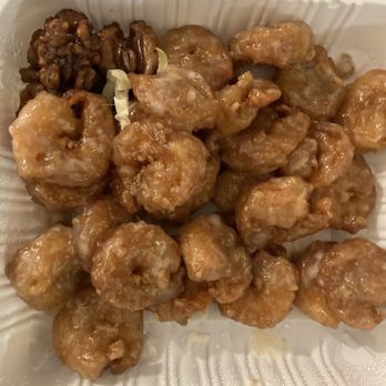 Chin's Szechwan - Carlsbad - Great portion of shrimp, but few walnuts - Chinese Near Me - Carlsbad, California Chin's Szechwan - Carlsbad - Great portion of shrimp, but few walnuts - Chinese Near Me - Carlsbad, California
