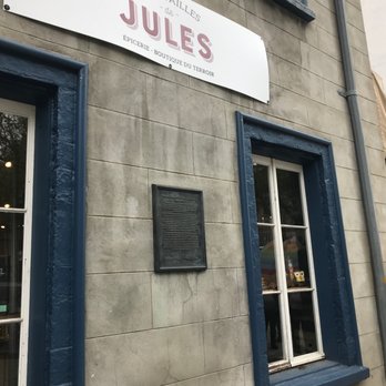Les Trouvailles de Jules - the facade of the building - Delis Near Me - Quebec City, Quebec