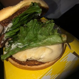 This Bojangles is disgusting!Don't go to it. The lettuce on my sandwich is so old.