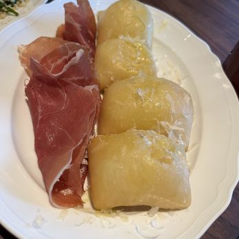 La Connessa - Prosciutto di san daniele - Cocktail Bars Near Me - San Francisco, California La Connessa - Prosciutto di san daniele - Cocktail Bars Near Me - San Francisco, California