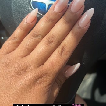 Lux Nail - Nail Salons Near Me - Chicago, Illinois
