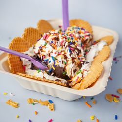 Sea Blue Coffee And Ice Cream - Ice Cream Nachos