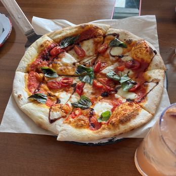 Frontager's Pizza - Marghareta pizza - Pizza Near Me - Pacific Beach, Washington